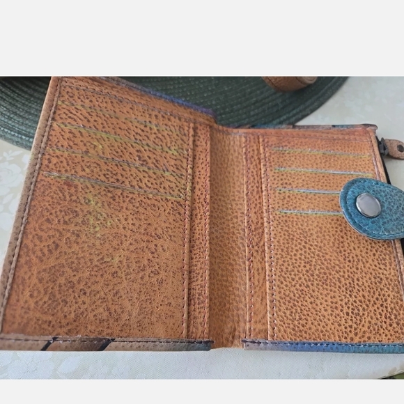 ANUSHKA HAND PAINTED BEAUTIFUL BAG W WALLET. - Picture 14 of 16